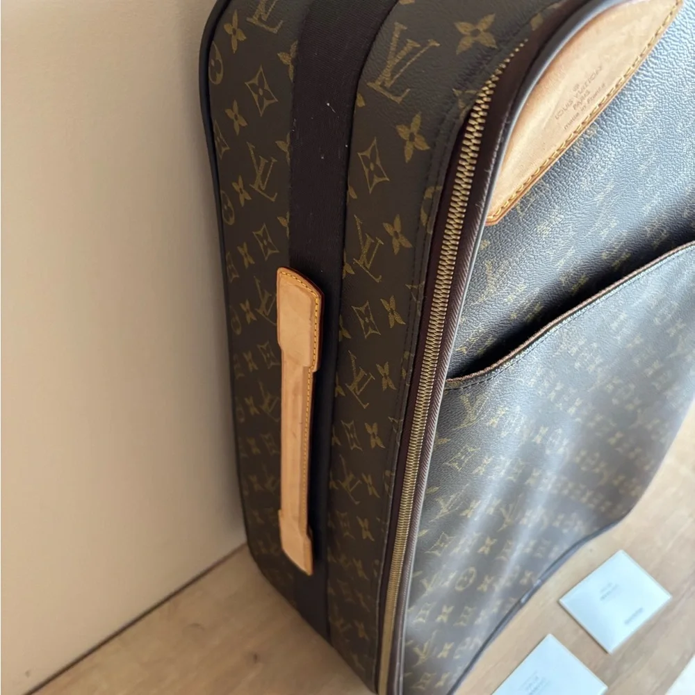 Authentic Louis Vuitton pegase 55 monogram carry on suitcase - Picture 4 of 8